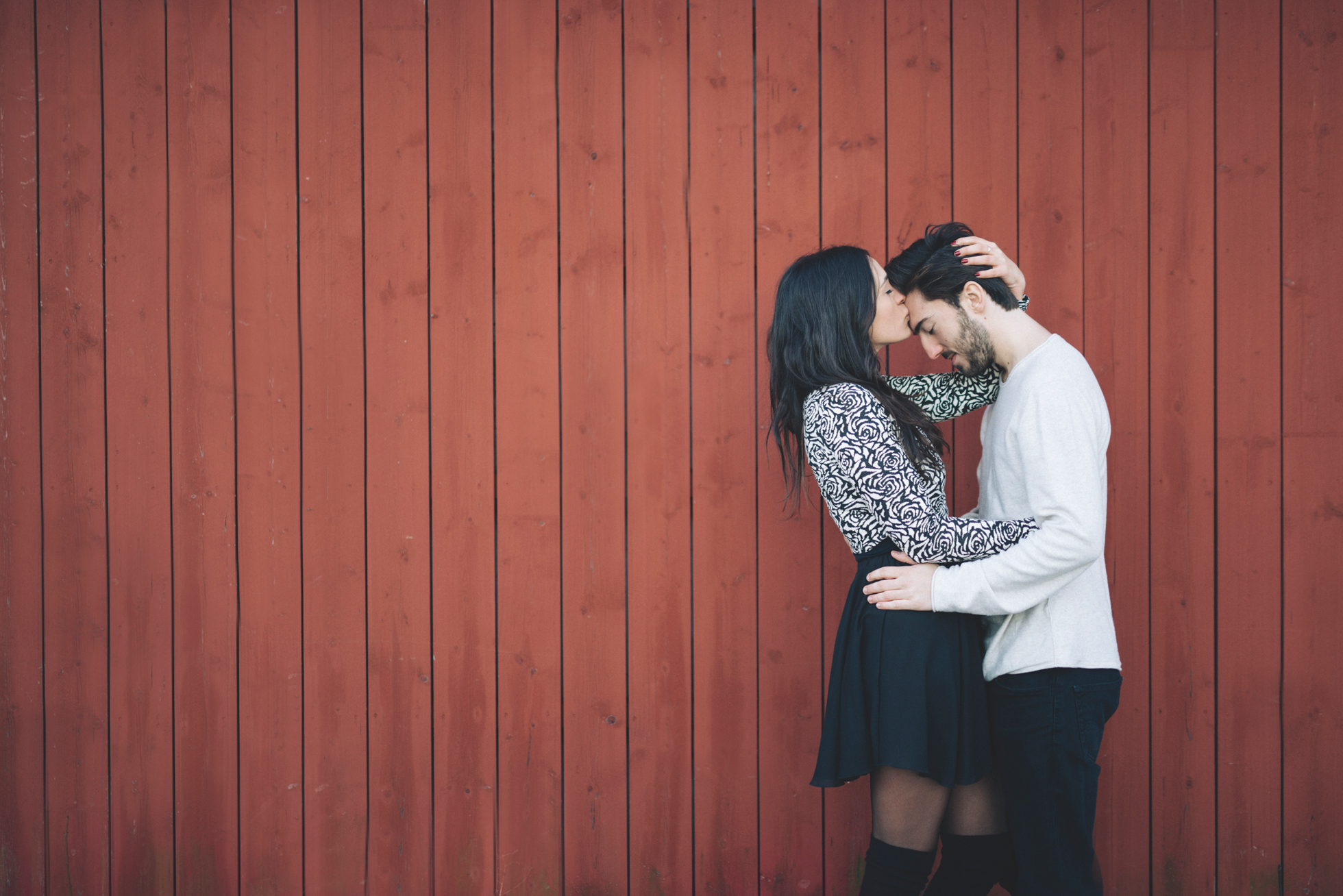 Love session at Vaxholm, Stockholm. Karleksfotografering vi Vaxh